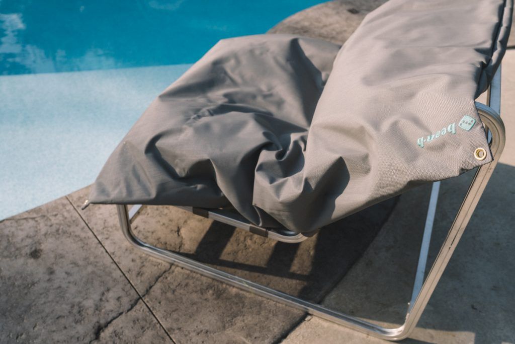Chaise mobilier aluminium gris piscine
